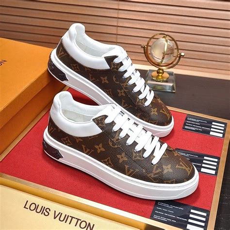 louis vuitton scarpe estive morbide|louis vuitton sneakers uomo.